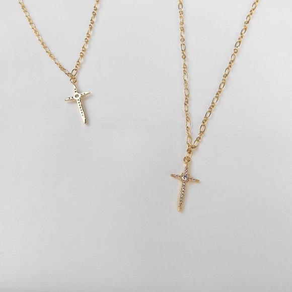 Gold Cross Pendant Necklace - Picture 3 of 6
